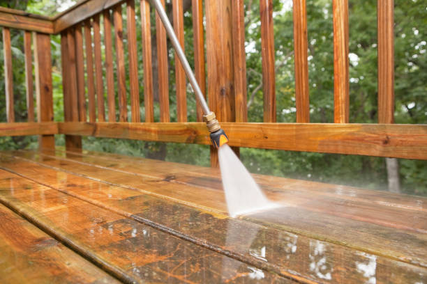 Best Deck Cleaning Services  in Haslett, MI